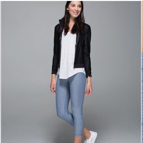 Lululemon Wunder Under Crop II *Full-On Luon - Picture 3 of 10